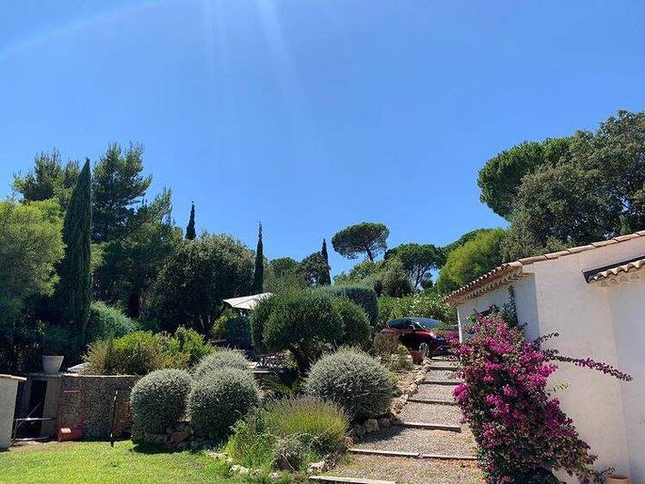 Ferienanlage für 8 Personen, mit Pool und Garten sowie Meerblick, kinderfreundlich in Südfrankreich - 2