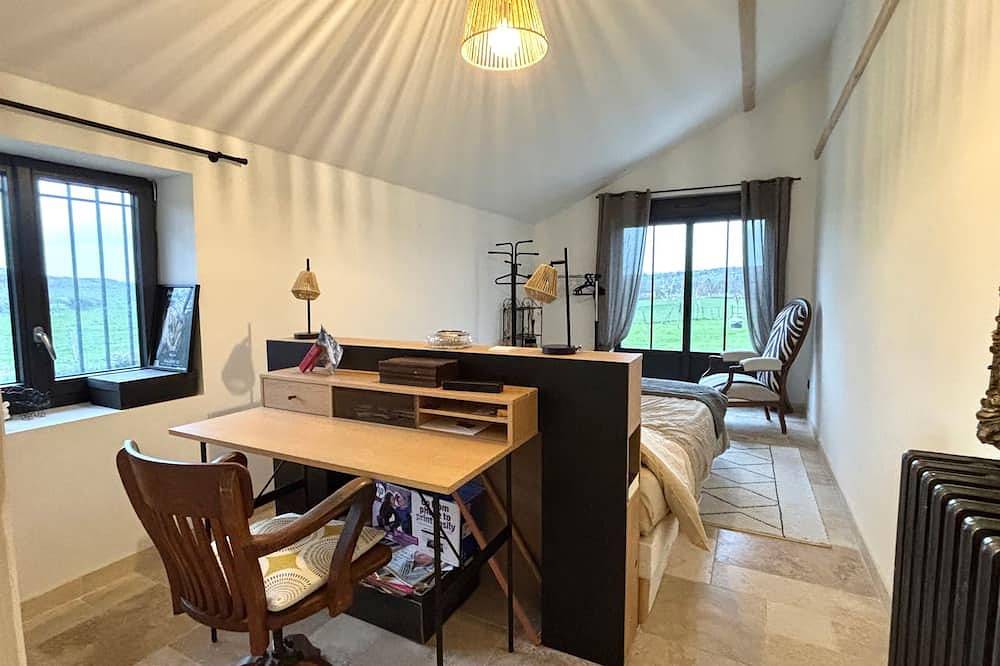 Maison Gaby | Gîte de charme avec vue - 8 pers. in Écuisses, Région de Chalon-sur-Saône