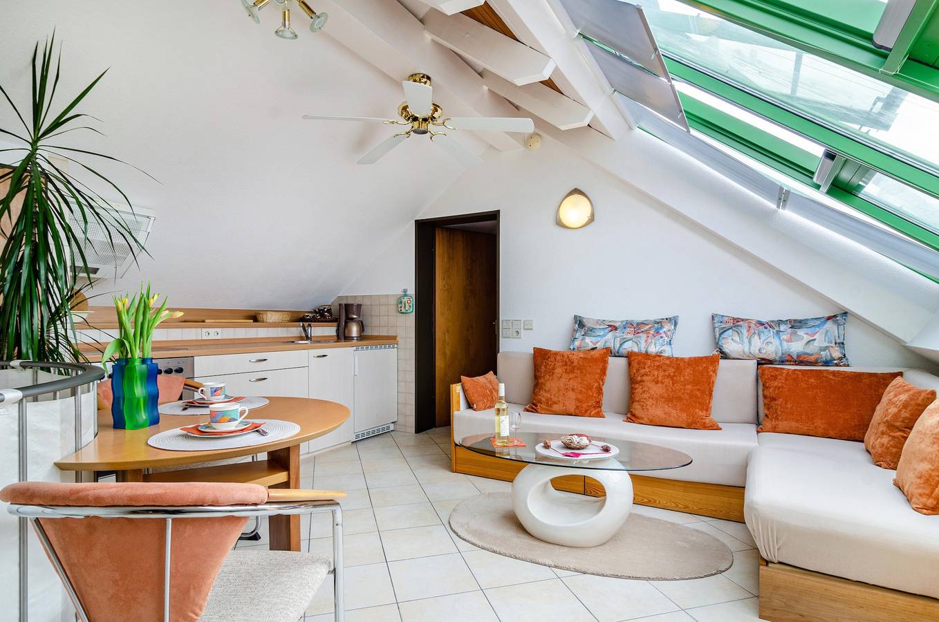 Entire apartment, Holiday Apartment "Bodenseeblick" with Wi-Fi on Request in Meersburg, Region Bodensee-Oberschwaben