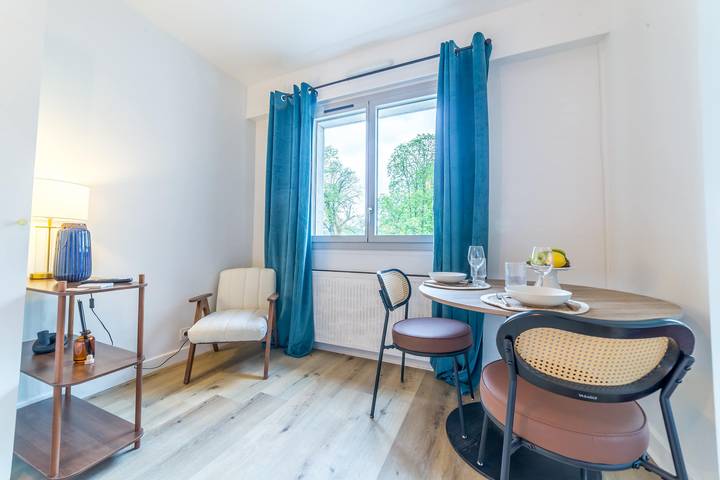 Gîte pour 2 personnes, avec balcon, adapté aux familles à Brive-la-Gaillarde - 2