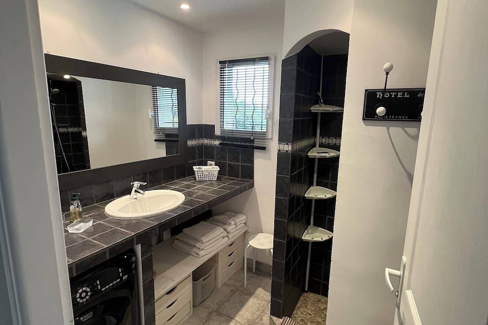 Appartement entier, Appartement tout confort , jardin piscine, golfe de saint Tropez in Le Plan-de-la-Tour, Côte méditerranéenne (France)