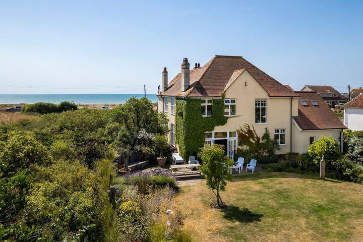 Holiday rental for 11 people, with garden, with pets in East Sussex
