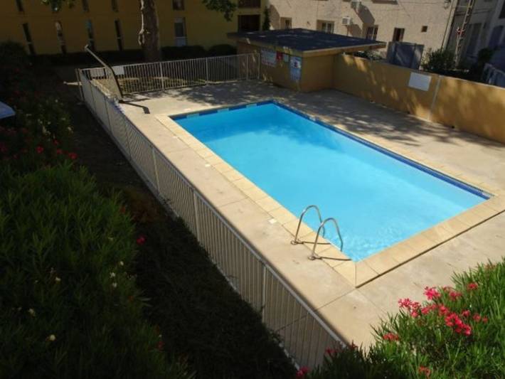 Appartement de vacances pour 6 personnes, avec terrasse et piscine à Aigues-Mortes