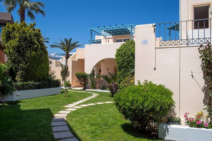 Appart’hôtel pour 2 personnes, avec vue et jardin