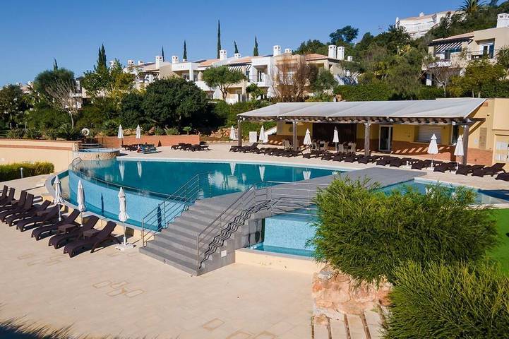 Ferienhaus für 6 Personen, mit Garten und Pool sowie Terrasse - 1