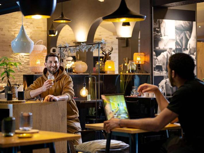 Hôtel pour 3 personnes, avec piscine et jardin à Chaintré - 2
