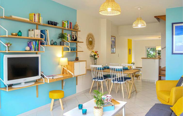 Rückzugsort am Strand mit TV, Internet und Garten in Jullouville, Côte de la Déroute