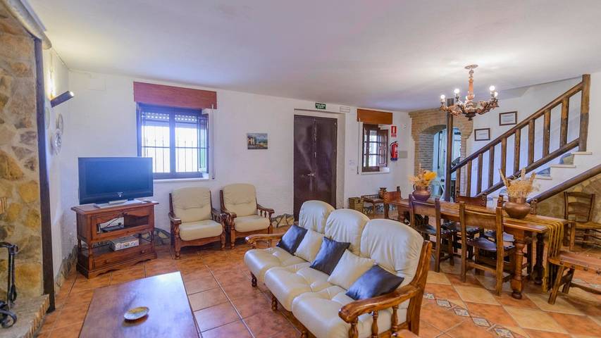 Chalet para 11 personas, con piscina y balcón/terraza, Se admiten mascotas en Sierras Subbéticas - 4