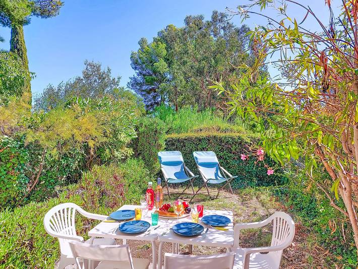 Location de vacances pour 4 personnes, avec terrasse et jardin dans Les Lecques