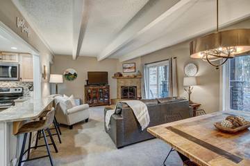 Apartment for 4 Guests in Summit County, Breckenridge, Picture 2