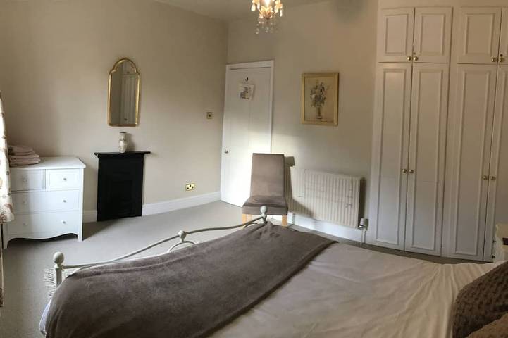 Bakewell One Bedroom Cottage In A Peaceful Location With Parking Space. in Bakewell, Derbyshire