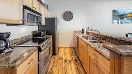 Vacation Apartment for 6 Guests in Snowmass Village, Northwest Colorado, Picture 3