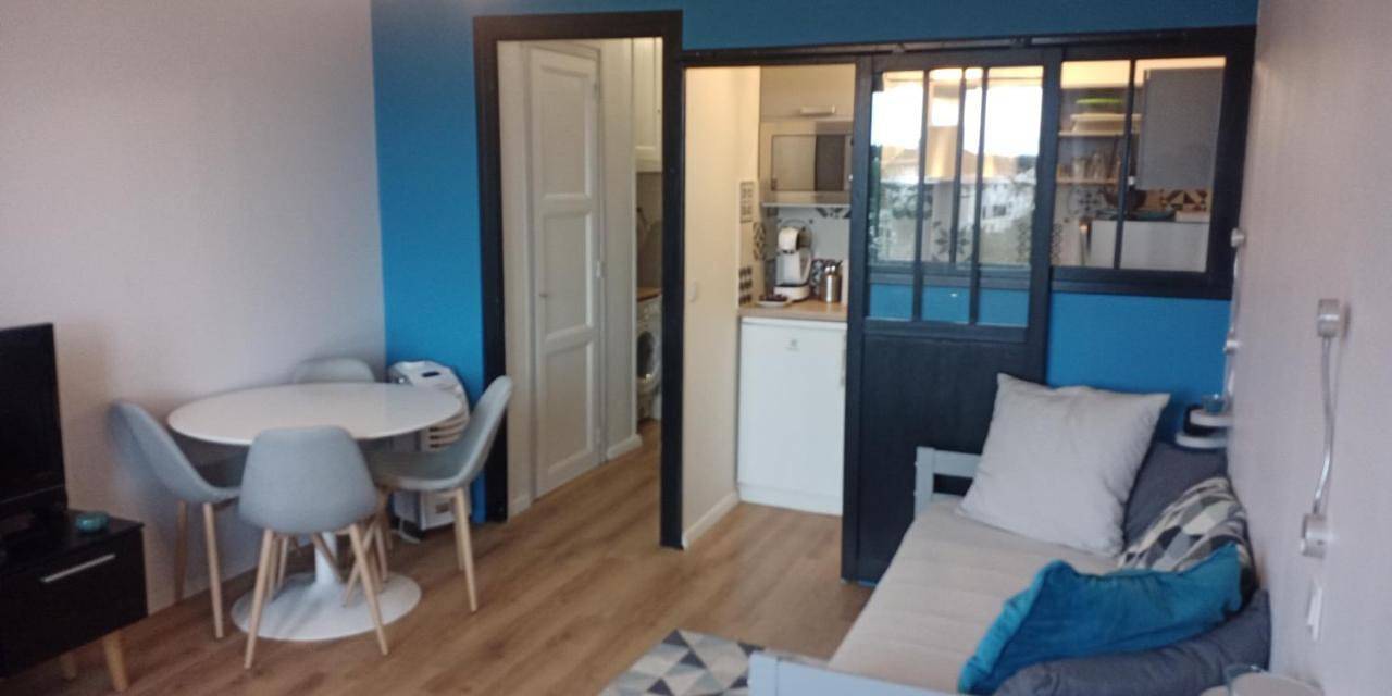 Appartement entier, Studio 115 4 étoiles in Châtel-Guyon, Parc naturel régional des Volcans d'Auvergne