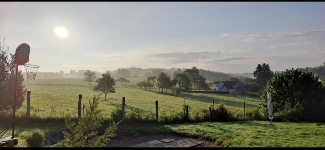 Appartement de vacances pour 3 personnes, avec piscine ainsi que vue et jardin, animaux acceptés