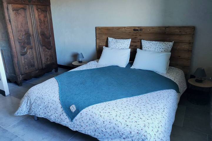 Location de vacances pour 3 personnes, avec Terrasse ainsi que Jardin et Piscine à Vestric-et-Candiac - 2