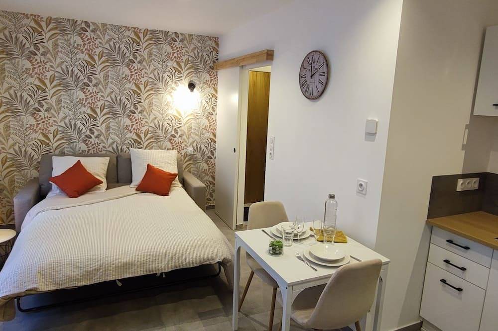 Entire apartment, Cosy Apartment La Roche Sur Yon in La Roche-sur-Yon, Loire Valley