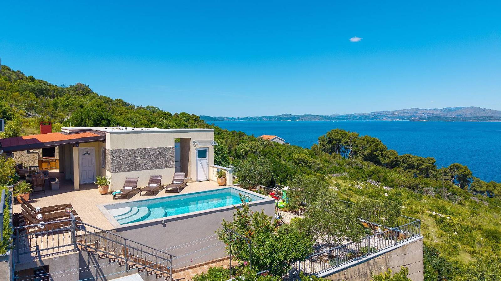 Vila Vita - 200m vom Strand mit beheiztem Pool in Grohote, Solta