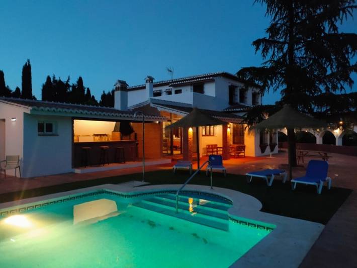 Casa rural para 15 personas, con jardín y balcón en Villanueva del Rosario - 3