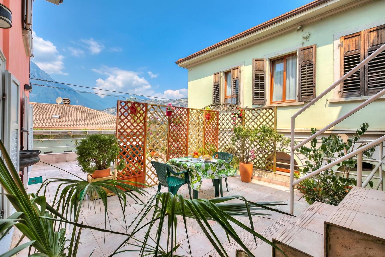 Vida Boa Queen Room 5min to Lake in Torbole, Nago-Torbole