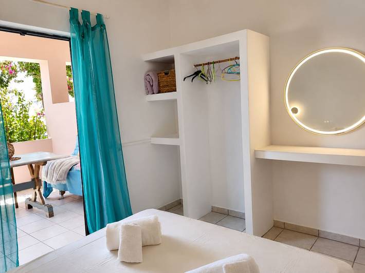 Geheel vakantieappartement, Votsalon Beach House - Sea View Hideaway,Zakynthos in Katastari, Alykes