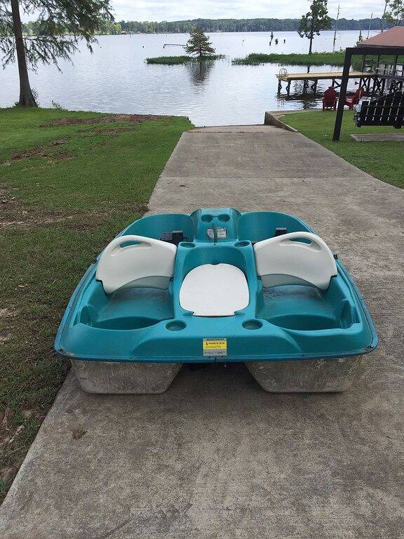 Small Families and Fishermen welcome! Boat ramp/fire pit/kayaks. in Union Parish