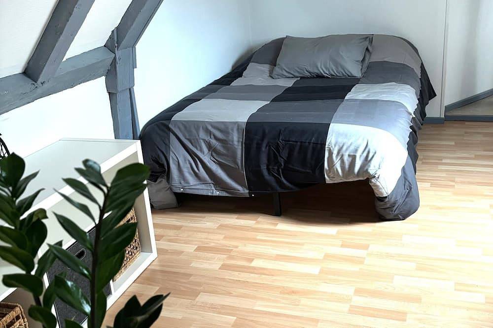 Entire apartment, Charming apartment with character in Nevers, Nièvre
