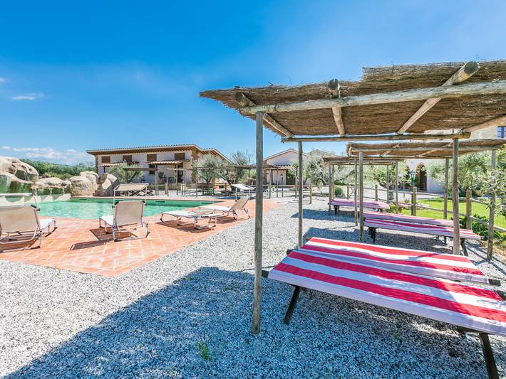 Ferienwohnung für 4 Personen, mit Ausblick und Garten sowie Kinderpool