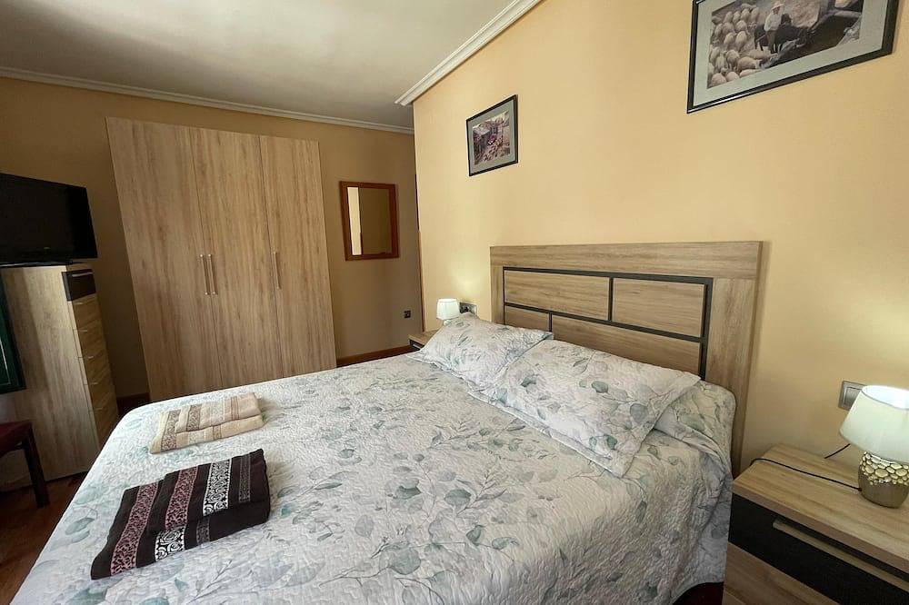 Entire apartment, Apartamento La Covadonguina en el Centro de Cangas de Onis, Asturias in Cangas de Onís, Asturias Province