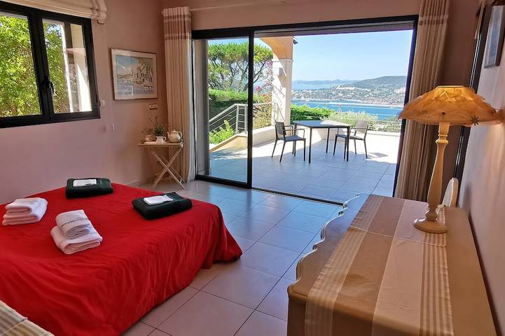 Villa pour 10 personnes, avec sauna et jacuzzi ainsi que terrasse et jardin dans Anthéor - 2