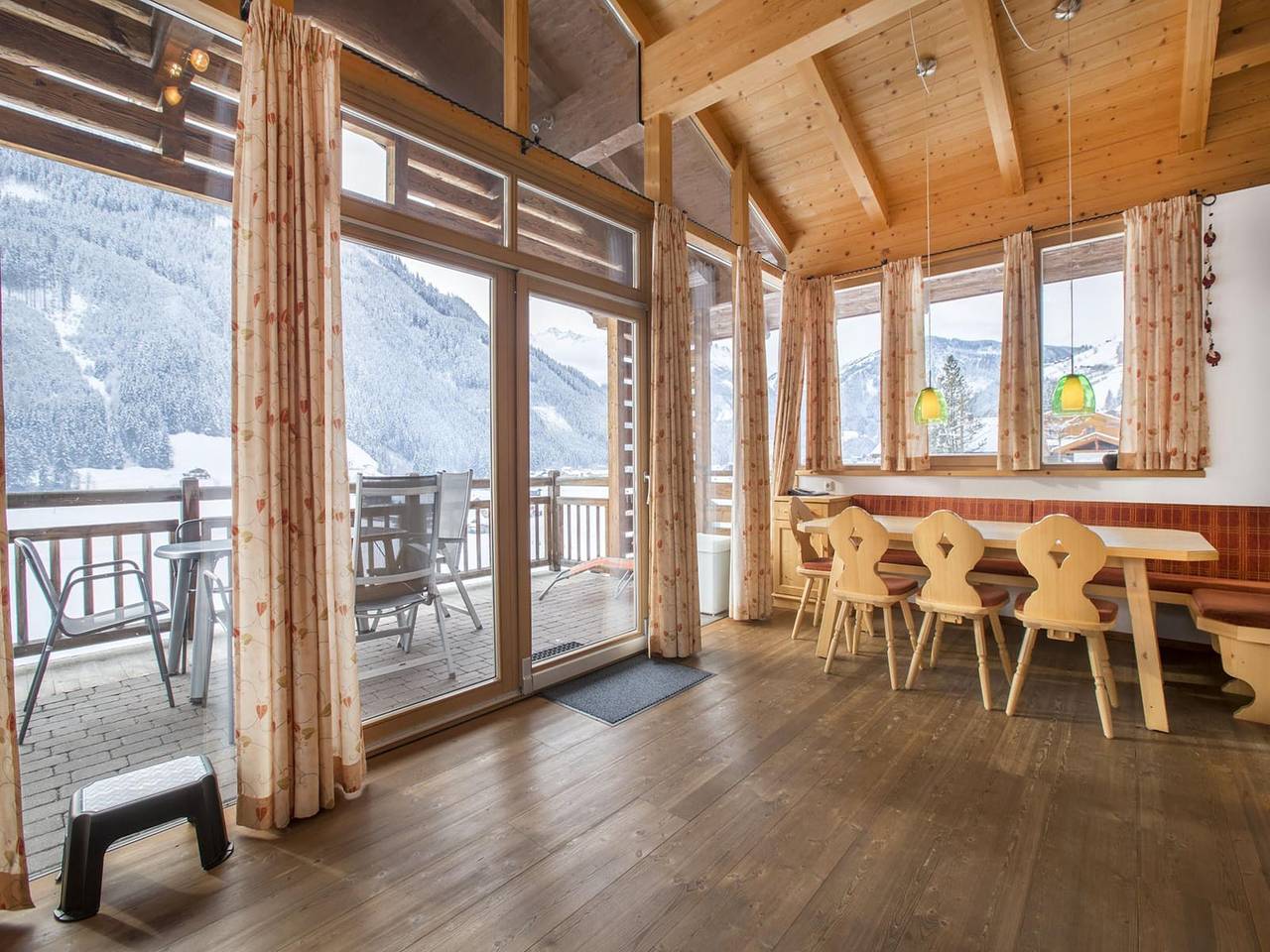 Chalet in Königsleiten nahe Skilift in Kitzbüheler Alpen