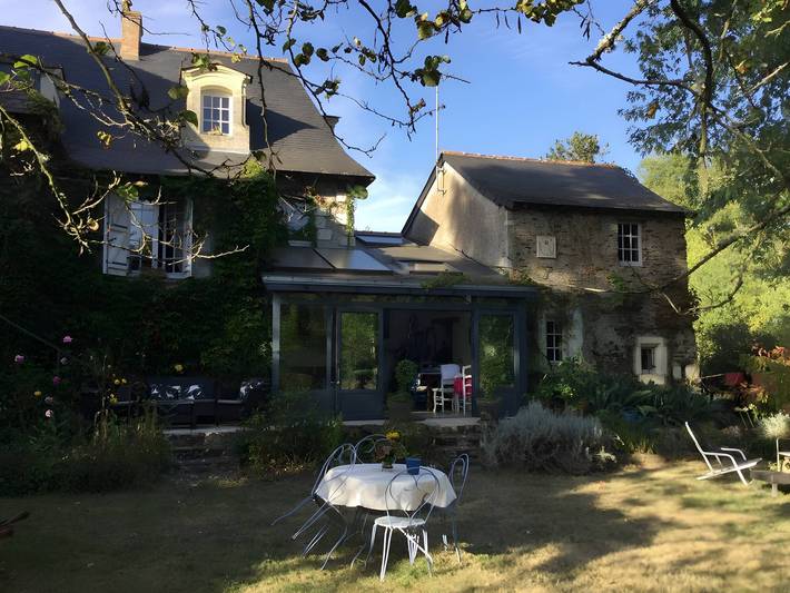 Chambre Darjeeling aux Ormeaux : vue lac, terrasse partagée et Wi-Fi in Bouchemaine, Vallée de la Loire