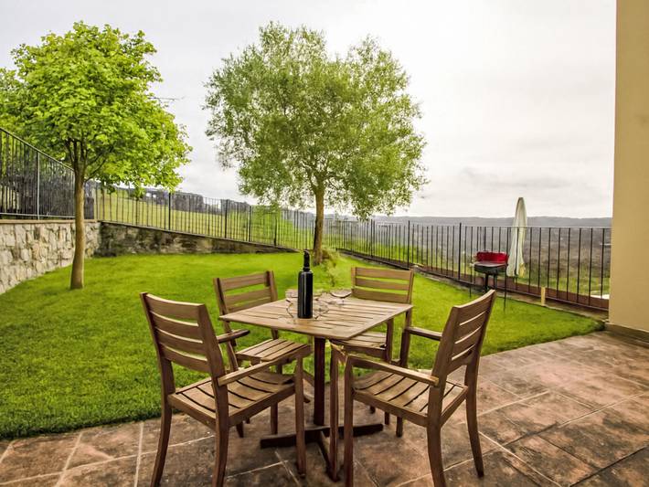 Casa vacanza per 4 persone, con giardino a Radda in Chianti