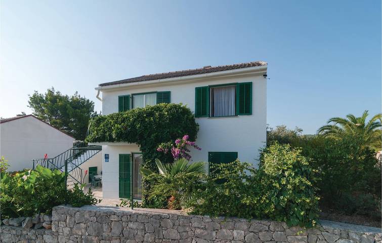 Reizende Ferienwohnung mit Meerblick und Pool, in der Nähe des Zentrums von Rogac in Šolta (Split-Dalmatien), Rogac