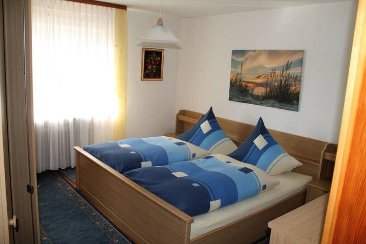 Ferienwohnung für 8 Personen, mit Balkon und Terrasse sowie Garten und Sauna in Kirchberg im Wald - 4