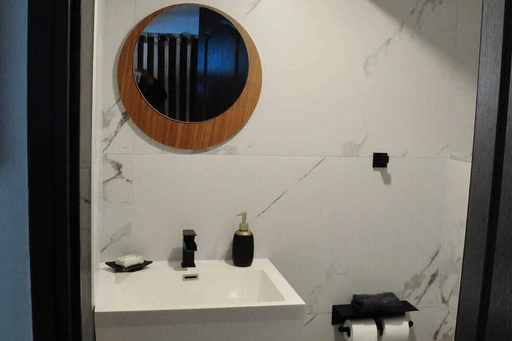 Love room le belka in Rive-de-Gier, Regionaler Naturpark Pilat