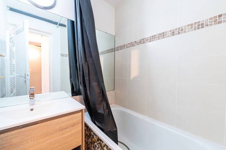 Apartamento entero, Apartamento de vacaciones para 4 personas con balcón in Le Corbier, Villarembert