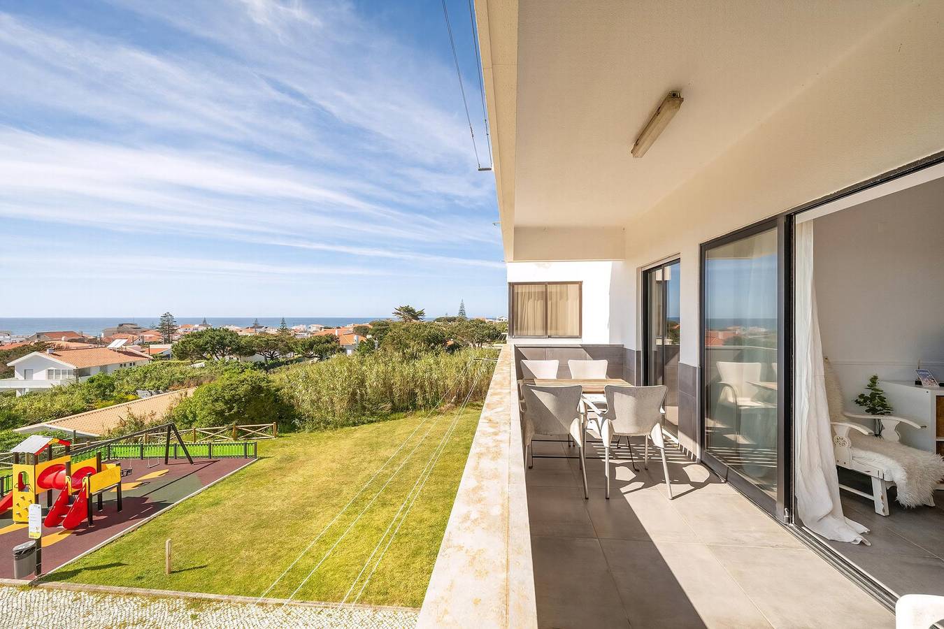 Apartamento inteiro, Guestready - Apple beach hideaway with sea views in Praia das Maçãs, Colares