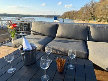 Ferienwohnung für 6 Personen, mit Seeblick und Garten sowie Ausblick, mit Haustier in Bad Saarow