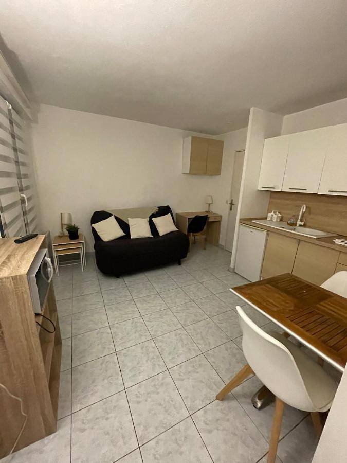 Gîte pour 2 personnes, avec balcon, animaux acceptés dans Plage Carras Nice - 4
