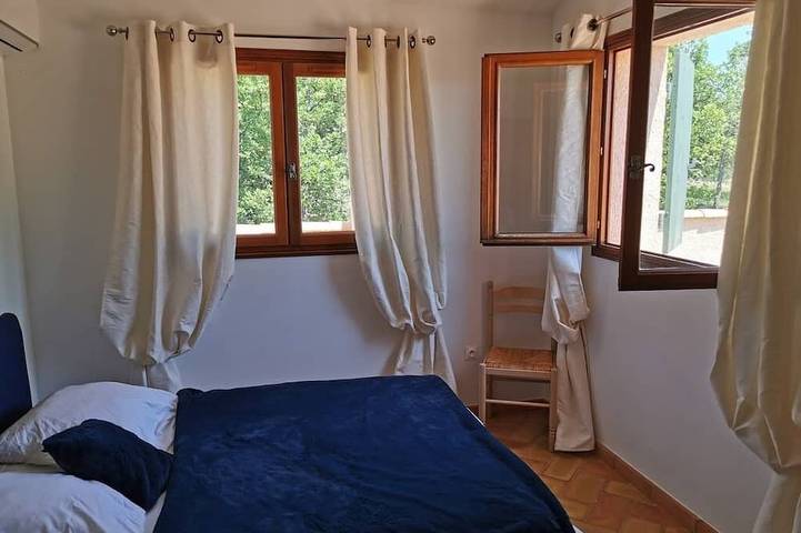 Location de vacances pour 6 personnes, avec jardin à Mons (Var) - 4