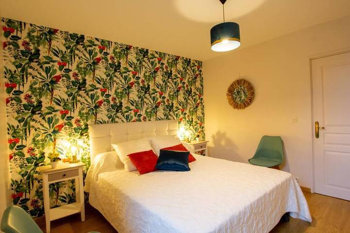 Gîte pour 7 personnes, avec jardin et terrasse, animaux acceptés à Cherveix-Cubas - 3