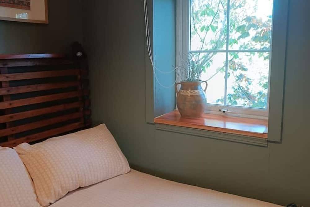 Cosy Country Cottage In Co Wicklow - Close to beaches, mountains & forests in Avoca, County Wicklow