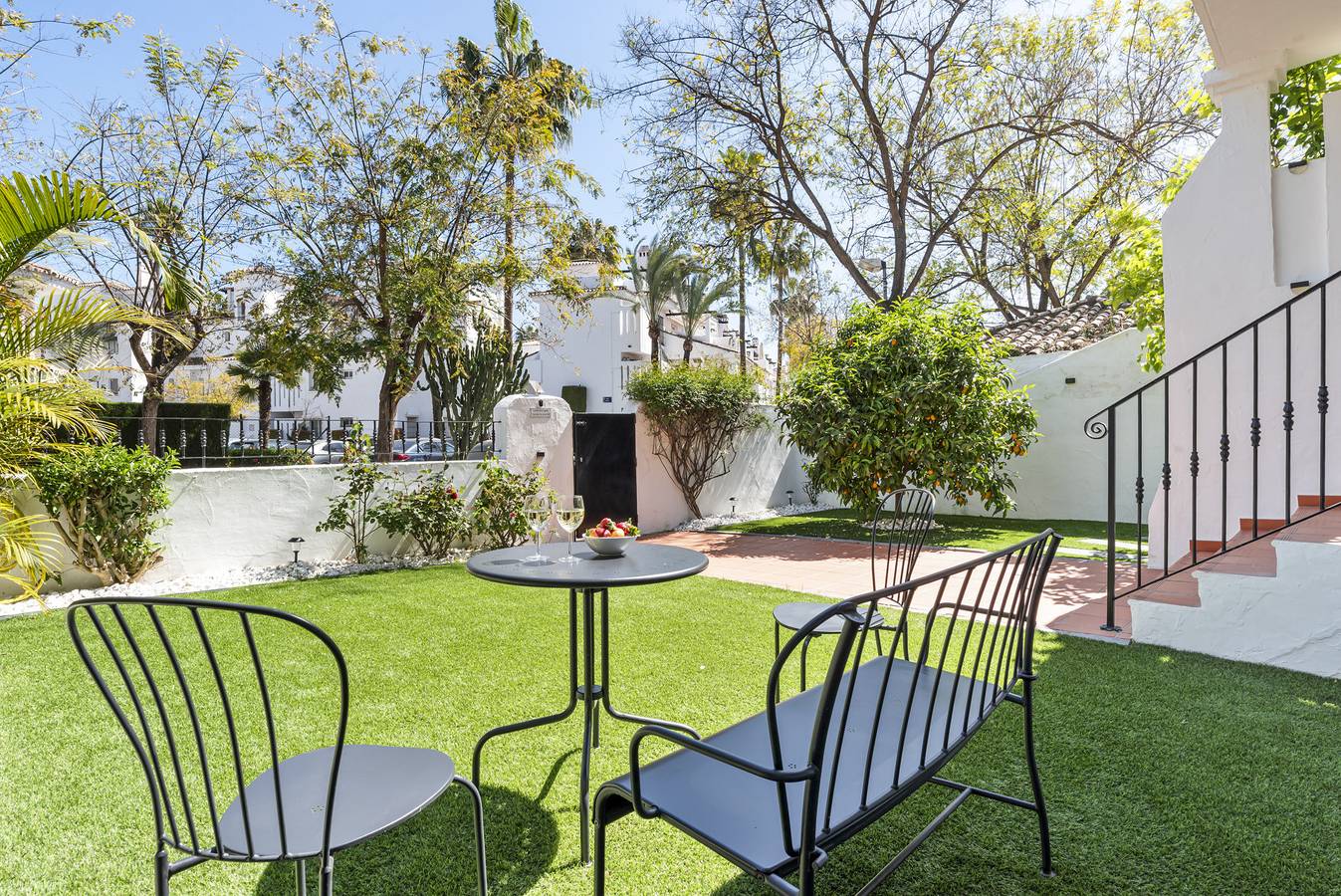 Casa Esquina in Nueva Andalucia Golf Valley, Marbella
