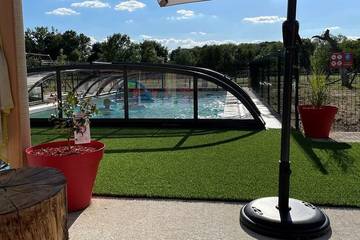 Gîte pour 6 personnes, avec terrasse ainsi que piscine et jardin à Mazé (Maine-et-Loire)