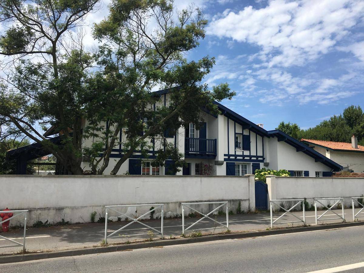 Double Room with Private Bathroom in Anglet, Région de Bayonne