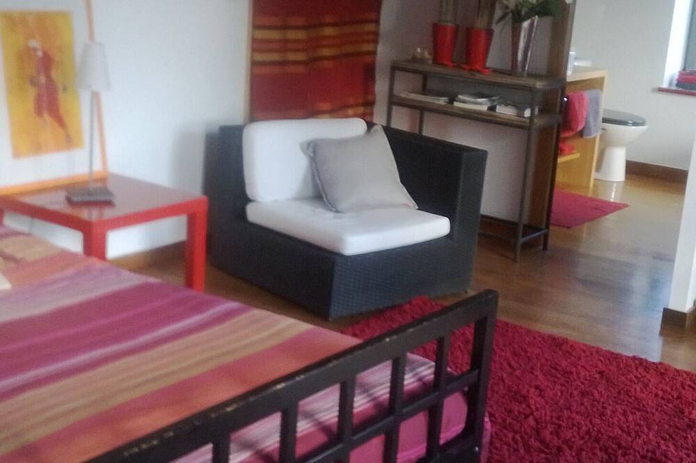 La Chambre du Meunier, petit dejeuner.compris, accès piscine, animal accepté in Laiz, Région de Bourg-en-Bresse