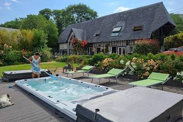 Location de vacances pour 10 personnes, avec terrasse ainsi que jardin et jacuzzi, animaux acceptés à Pennedepie