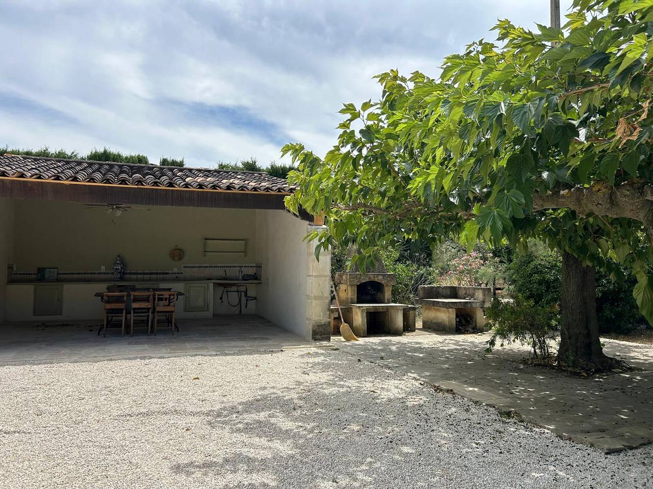 Provençal Mas in Fontvieille - Charm and Tranquility in Fontvieille, Arles region