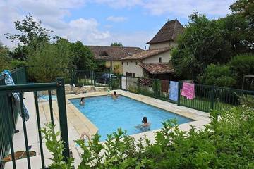 Gîte pour 8 personnes, avec jacuzzi et jardin dans Lac de l'Escourou