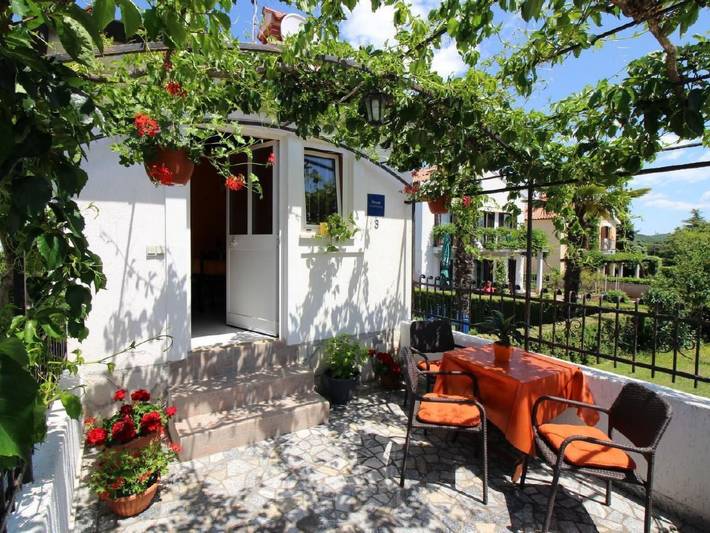 Bungalow für 2 Personen, mit Terrasse in Poreč